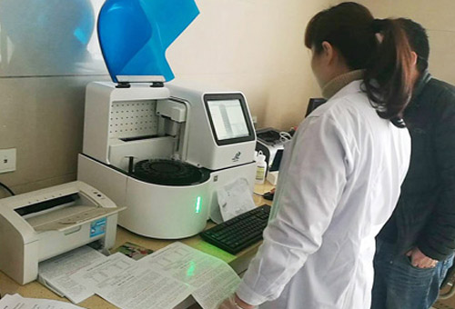 热烈祝贺云南省某附属医院签约九陆维生素分析仪